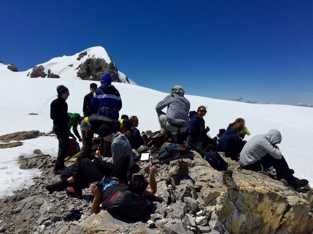 Un petit ique-nique lunch at the top!